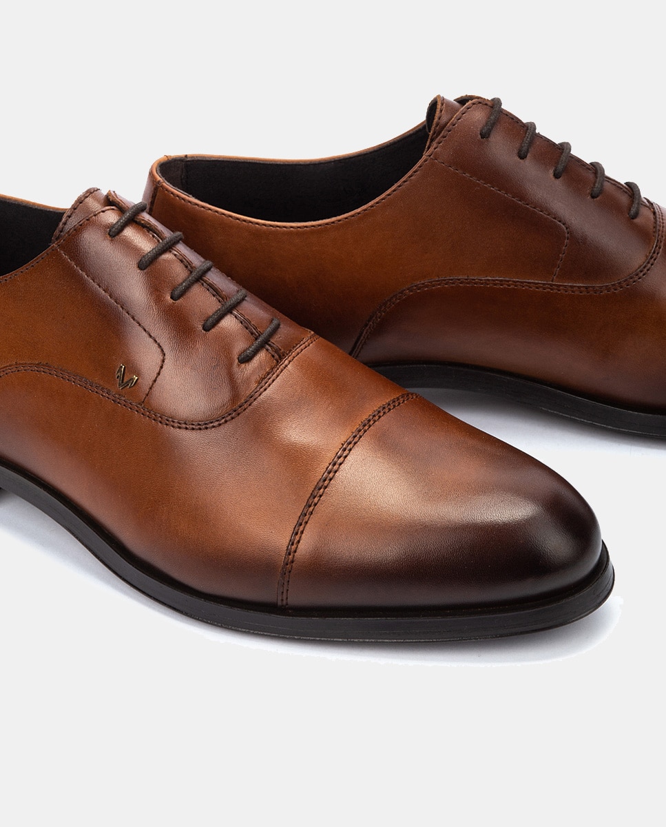 Sapatos de Atacadores Empire com Biqueira Direita e em Pele Castanho-4