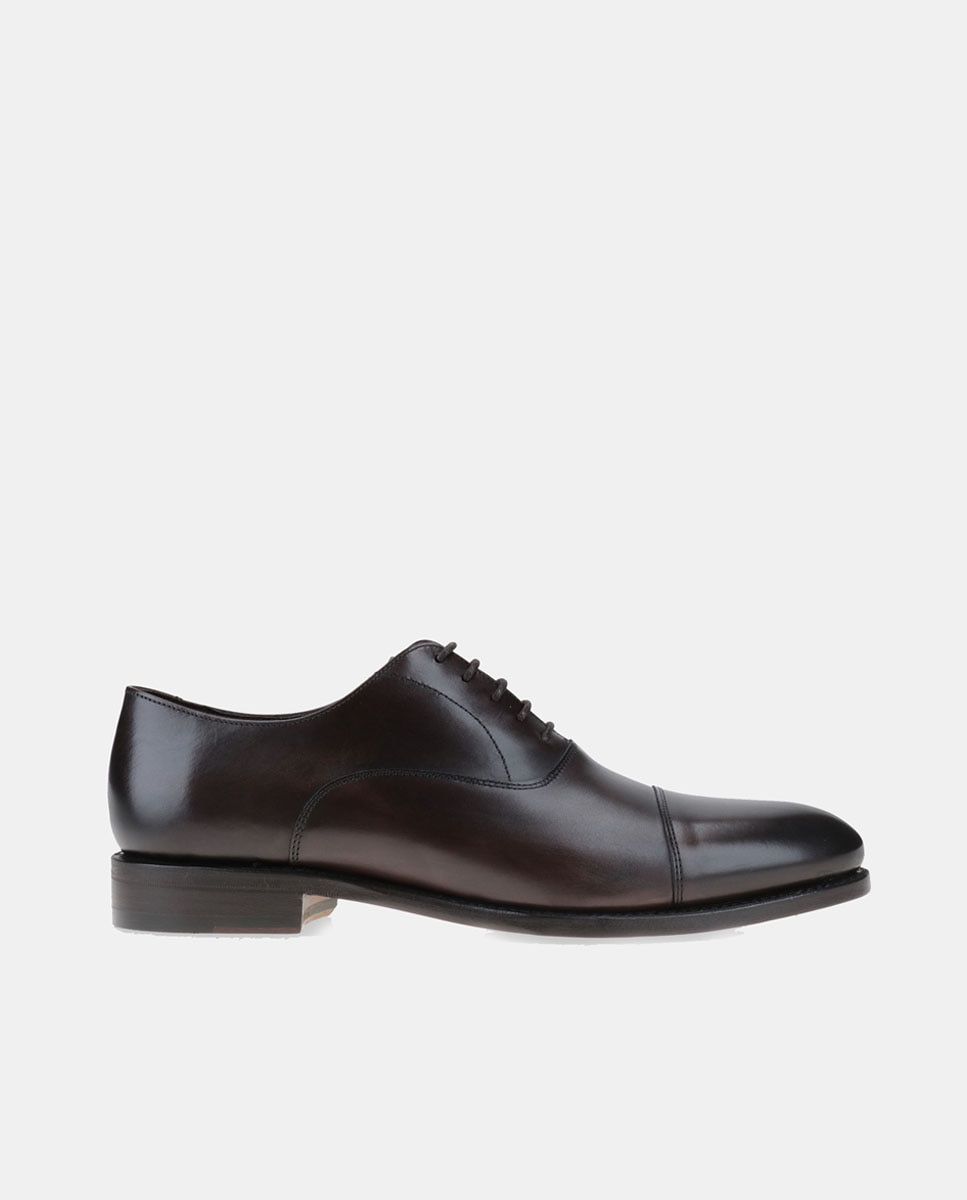 Imagem 0 de Sapatos de Atacadores de Estilo Inglês com Biqueira Direita e em Pele