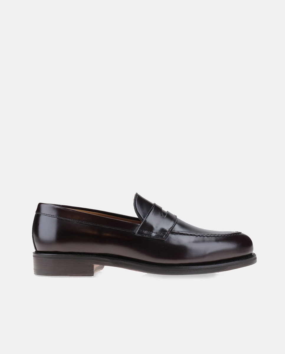 Imagem 0 de Mocassins com Adorno de Travessão, Sola Dainite e em Pele - Preto