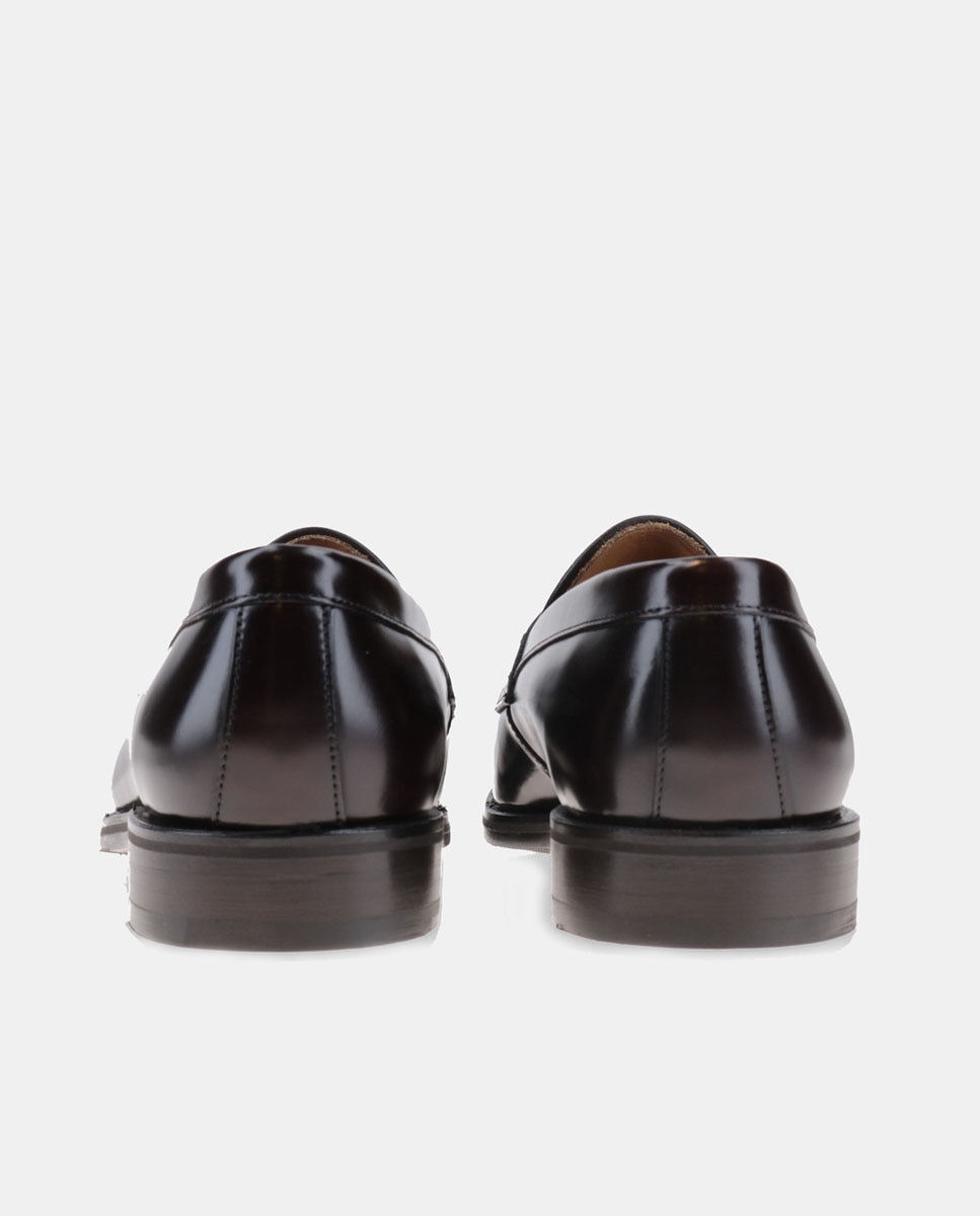 Mocassins com Adorno de Travessão, Sola Dainite e em Pele - Preto Castanho-3