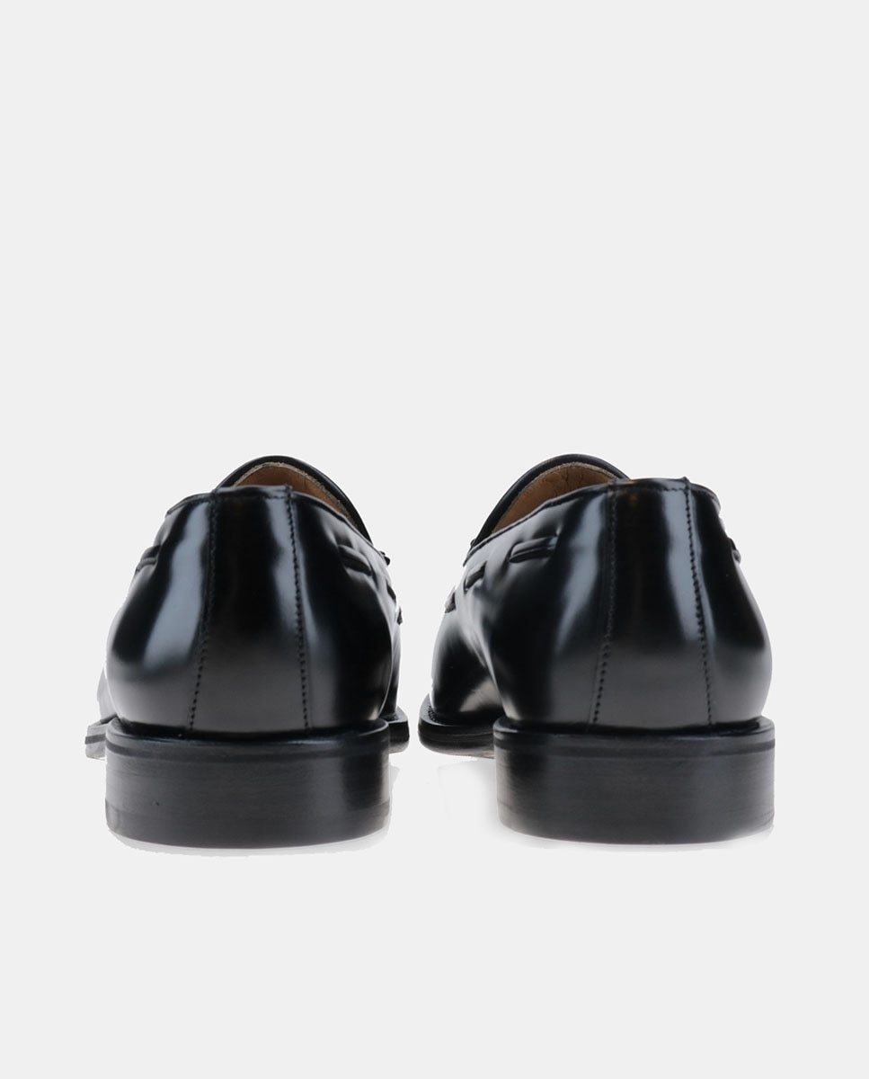 Mocassins com Adorno de Travessão, Sola Dainite e em Pele - Preto Castanho-4