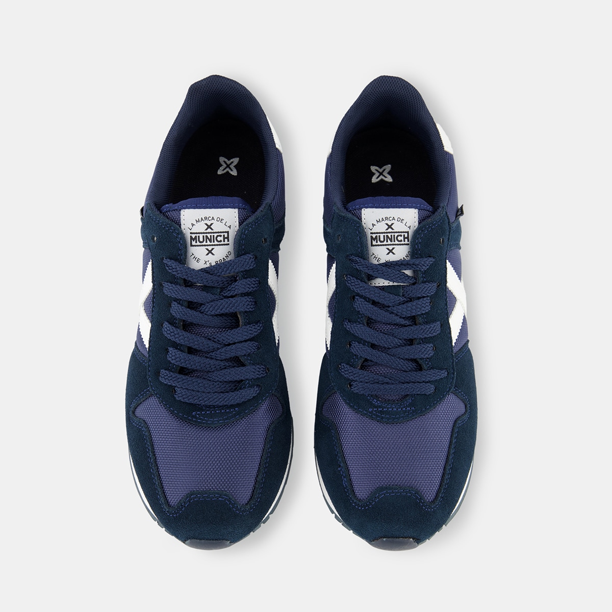 Zapatillas de hombre en azul marino bajas tipo running con