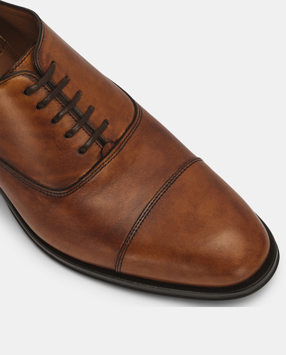 Sapatos de Atacadores Lenox com Biqueira Direita e em Pele Castanho-3