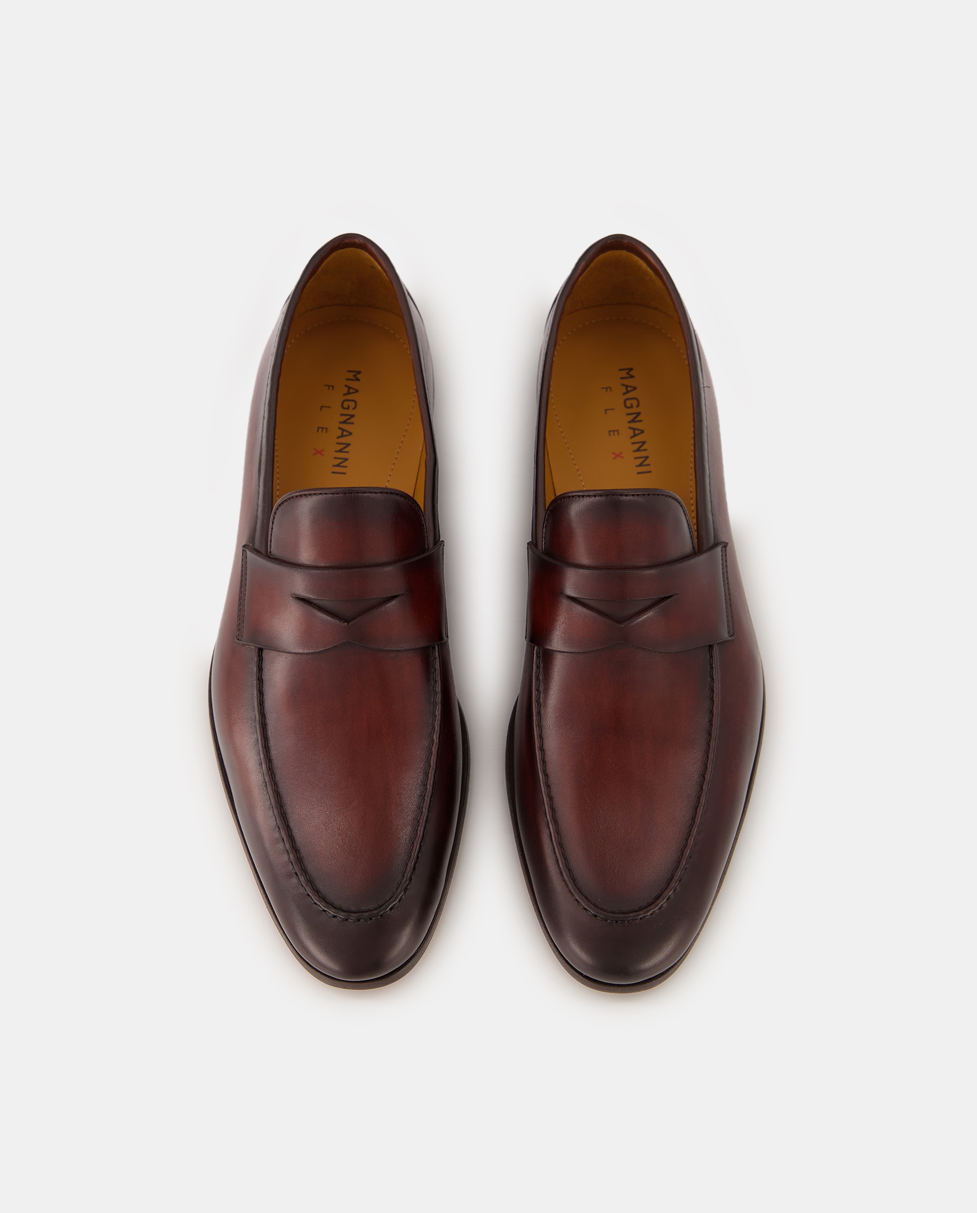 Mocassins com Adorno de Travessão, Sola de Borracha e em Pele Castanho-claro-4