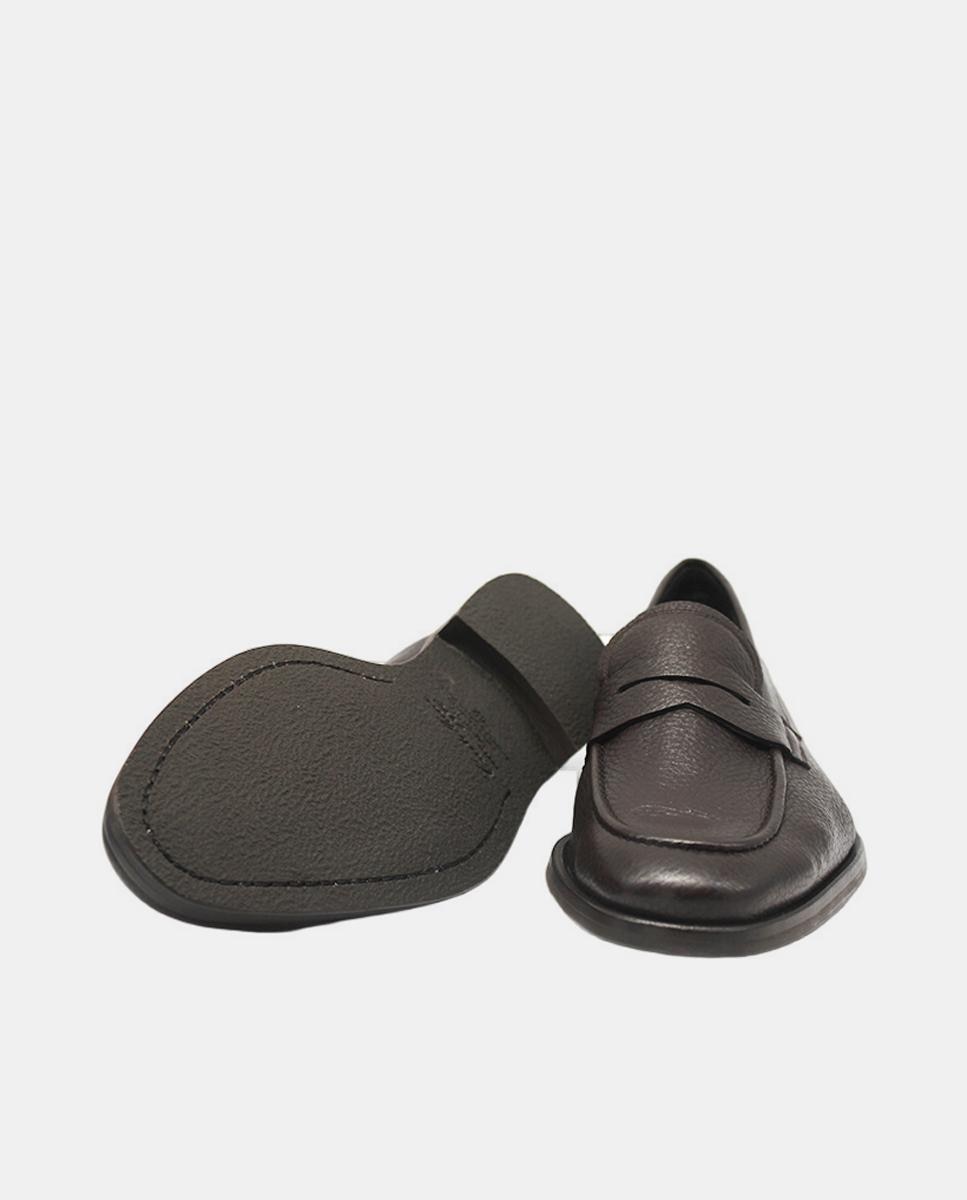 Mocassins em Pele de Cervo com Sola de Borracha Castanho-escuro-3