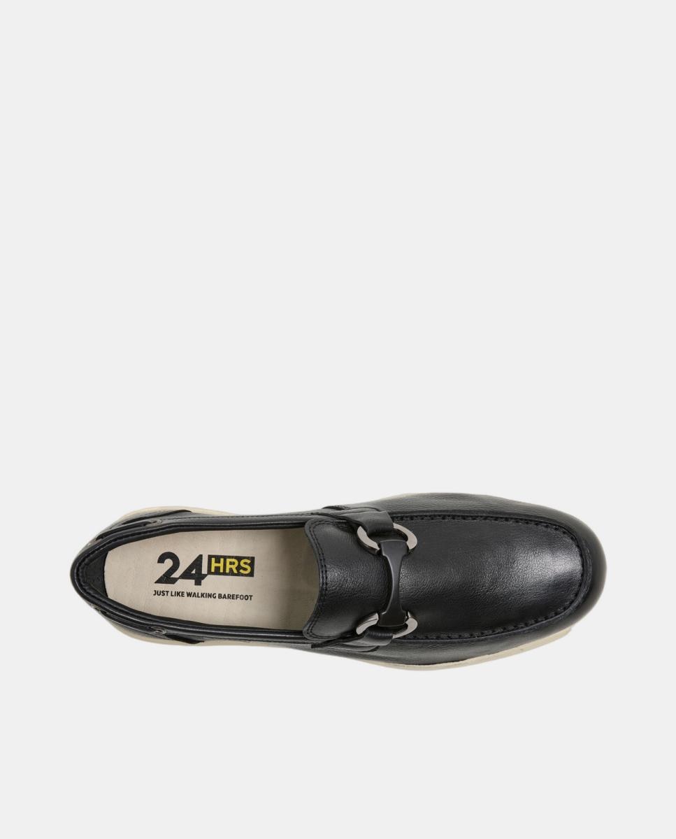 Mocassins em Pele com Aplique Metálico - Preto Preto-3