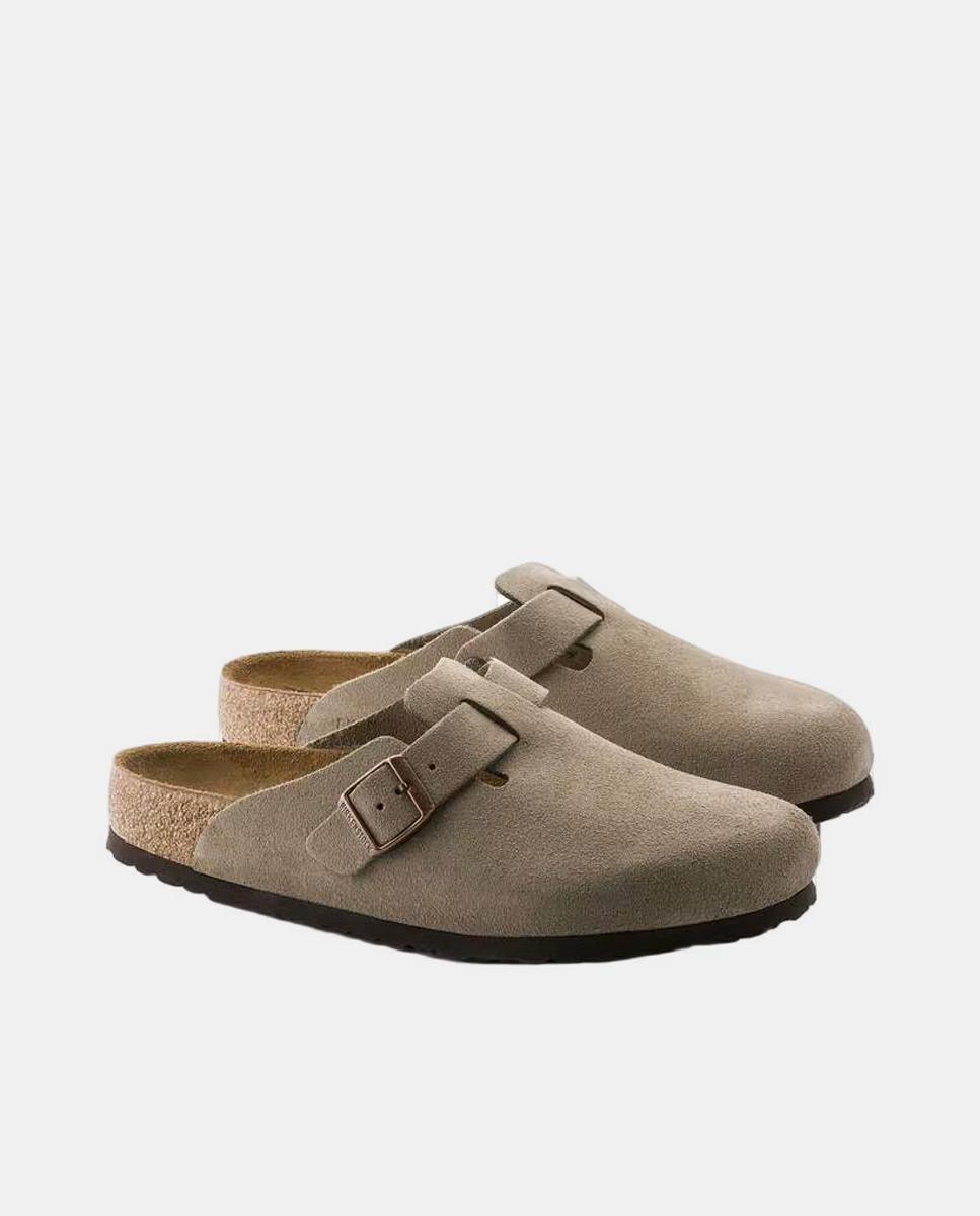 Socas Boston com Adorno de Fivela e em Pele Castanho taupe-4