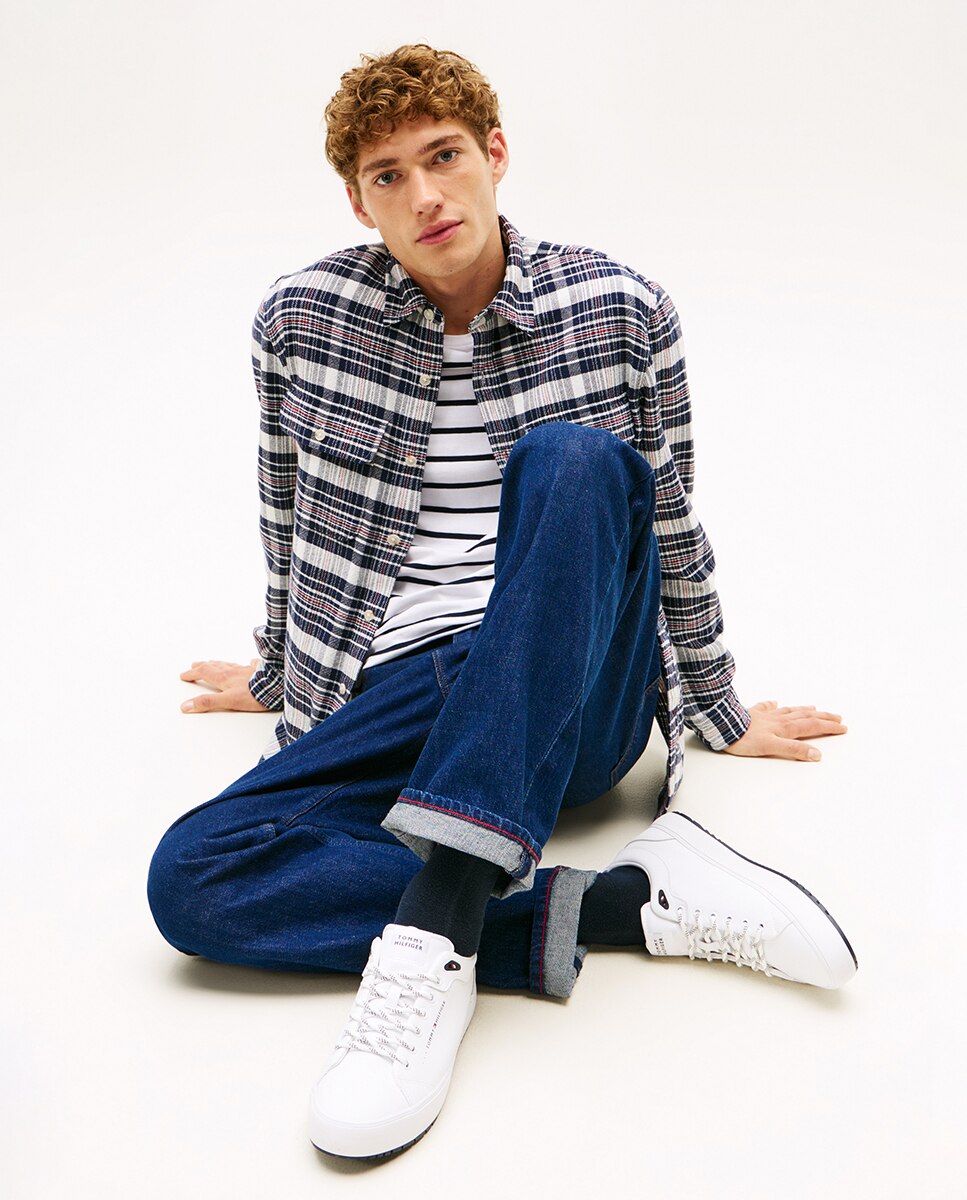 Sapatilhas em Pele com Sola Dentada Branco-8