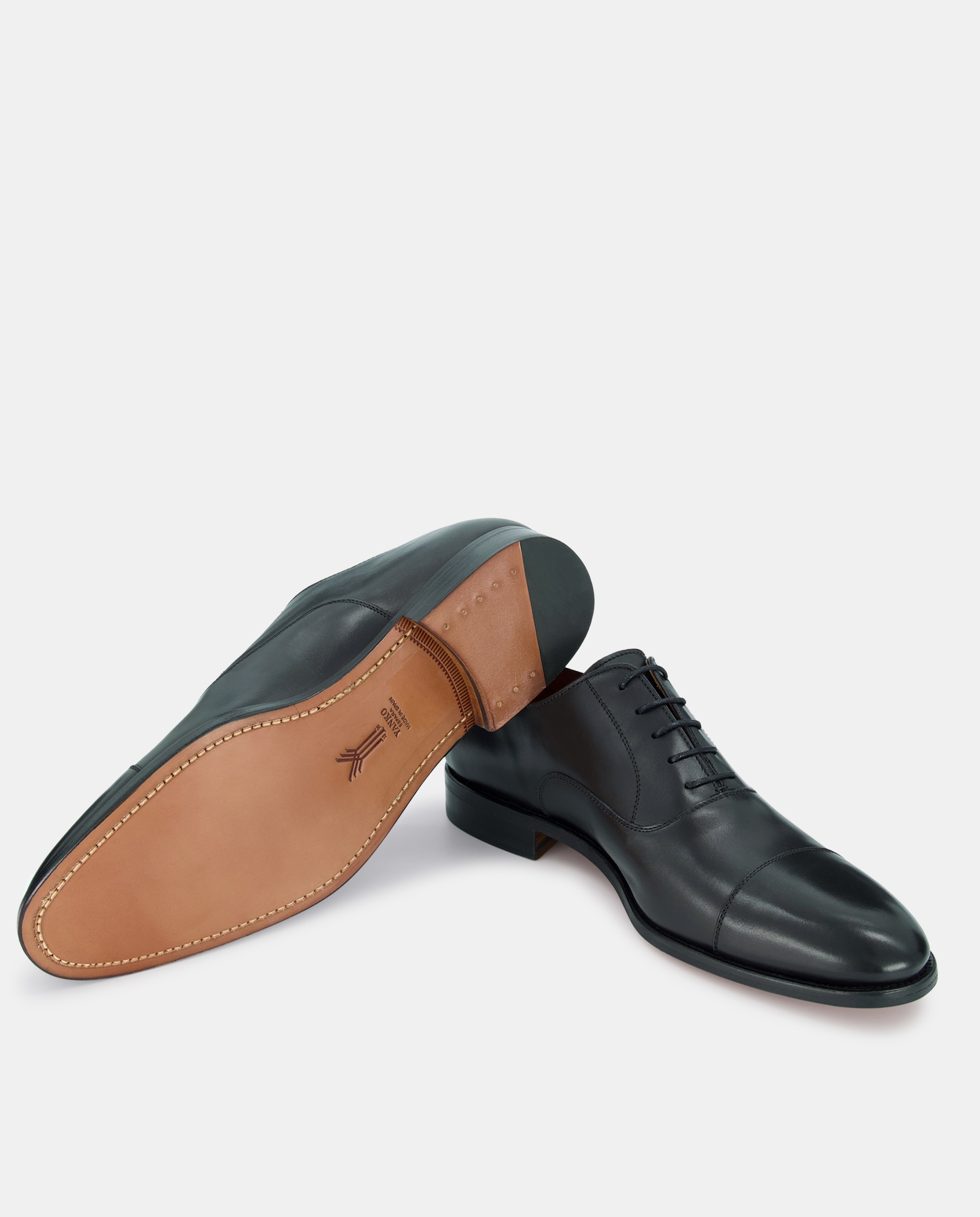 Sapatos de Atacadores Tipo Inglês com Biqueira Direita de Couro e em Pele - Preto Preto-2