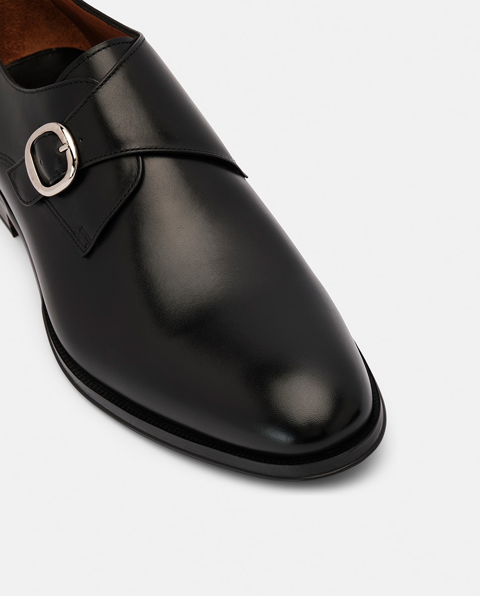 Sapatos em Pele Lenox com Fivela Preto-9