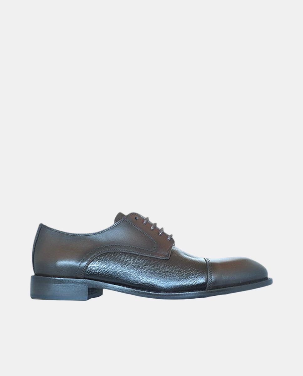 Imagem 0 de Sapatos Tipo Bluchers com Biqueira em Pele