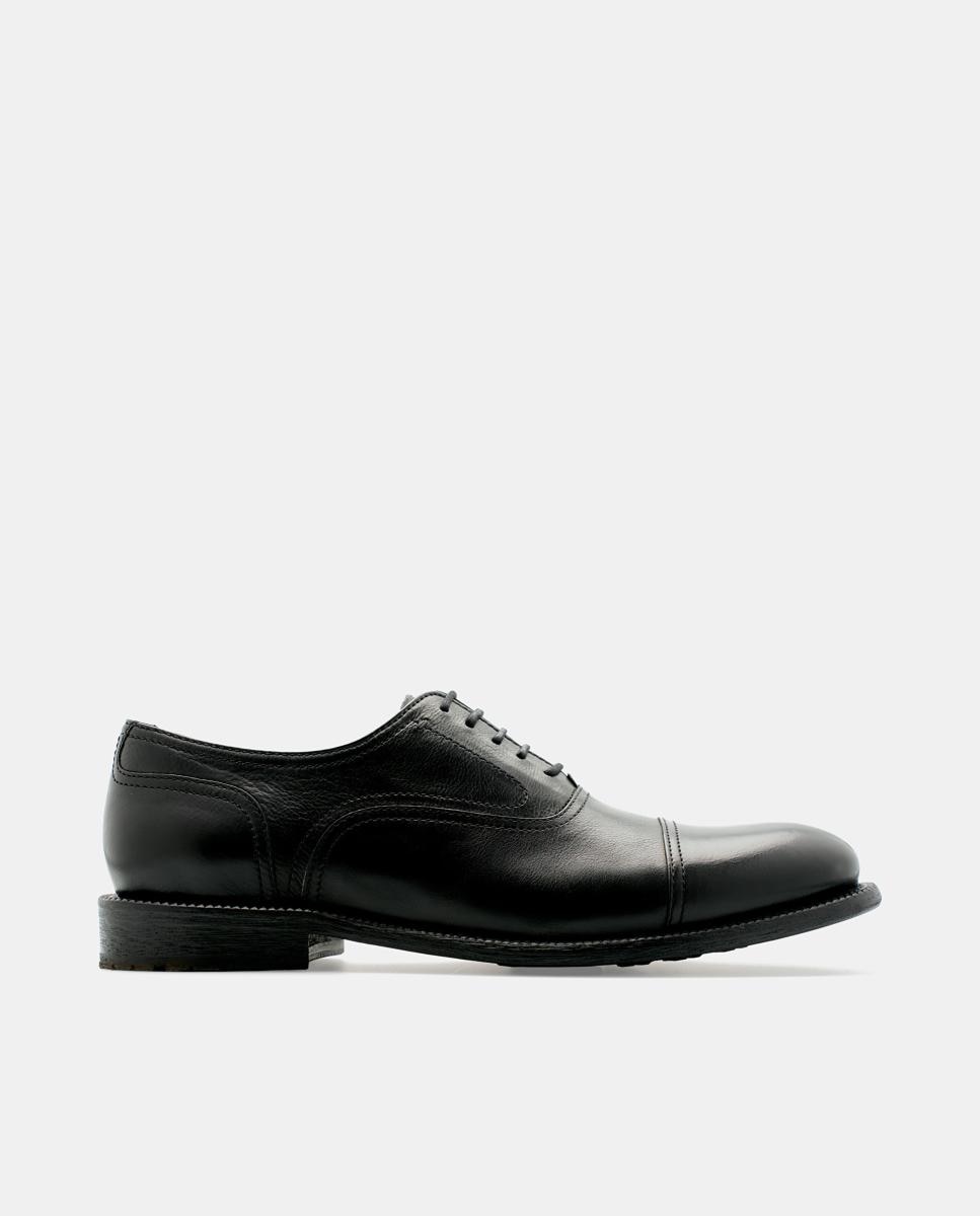 Imagem 0 de Sapatos Ingleses em Pele com Biqueira Direita