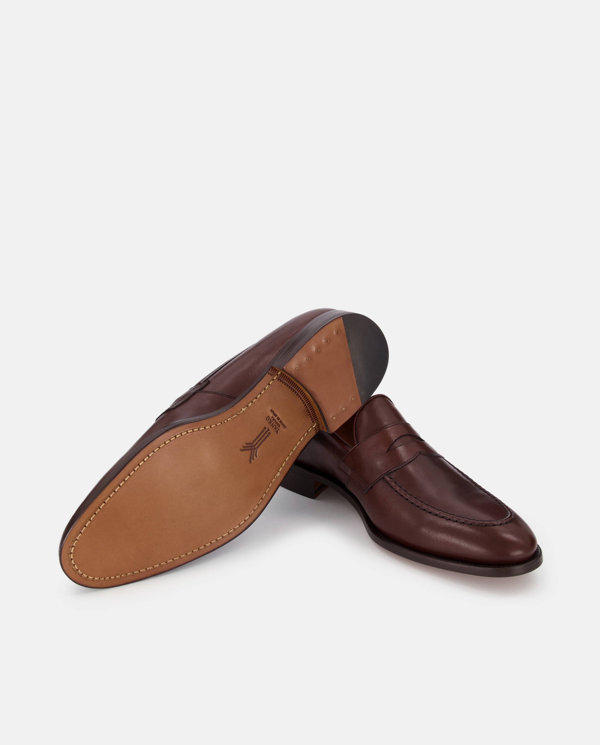 Mocassins com Detalhe de Travessão, Sola de Couro e em Pele - Castanho Castanho-2