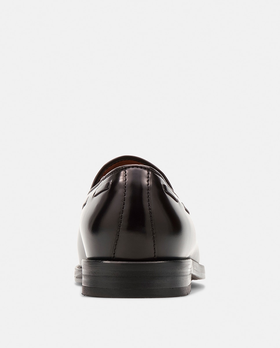 Mocassins com Borlas em Pele Class Pretos-2