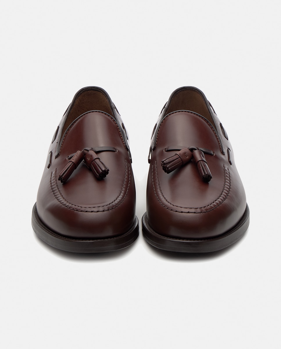 Mocassins com Borlas em Pele Class Castanho-9