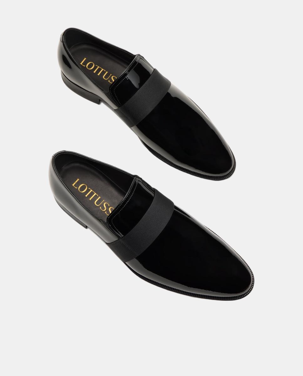 Sapatos Tipo Mocassins Slip On com Fita em Pele Envernizada Preto-4