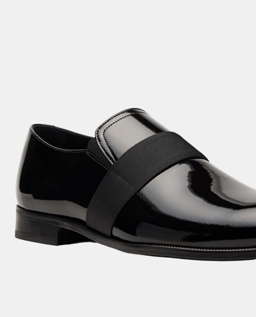 Sapatos Tipo Mocassins Slip On com Fita em Pele Envernizada Preto-5