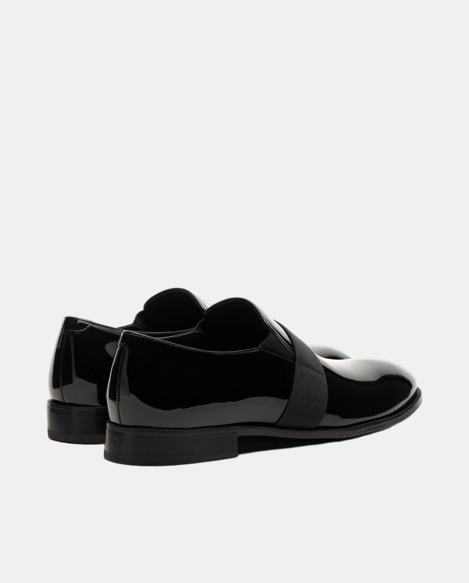 Sapatos Tipo Mocassins Slip On com Fita em Pele Envernizada Preto-6