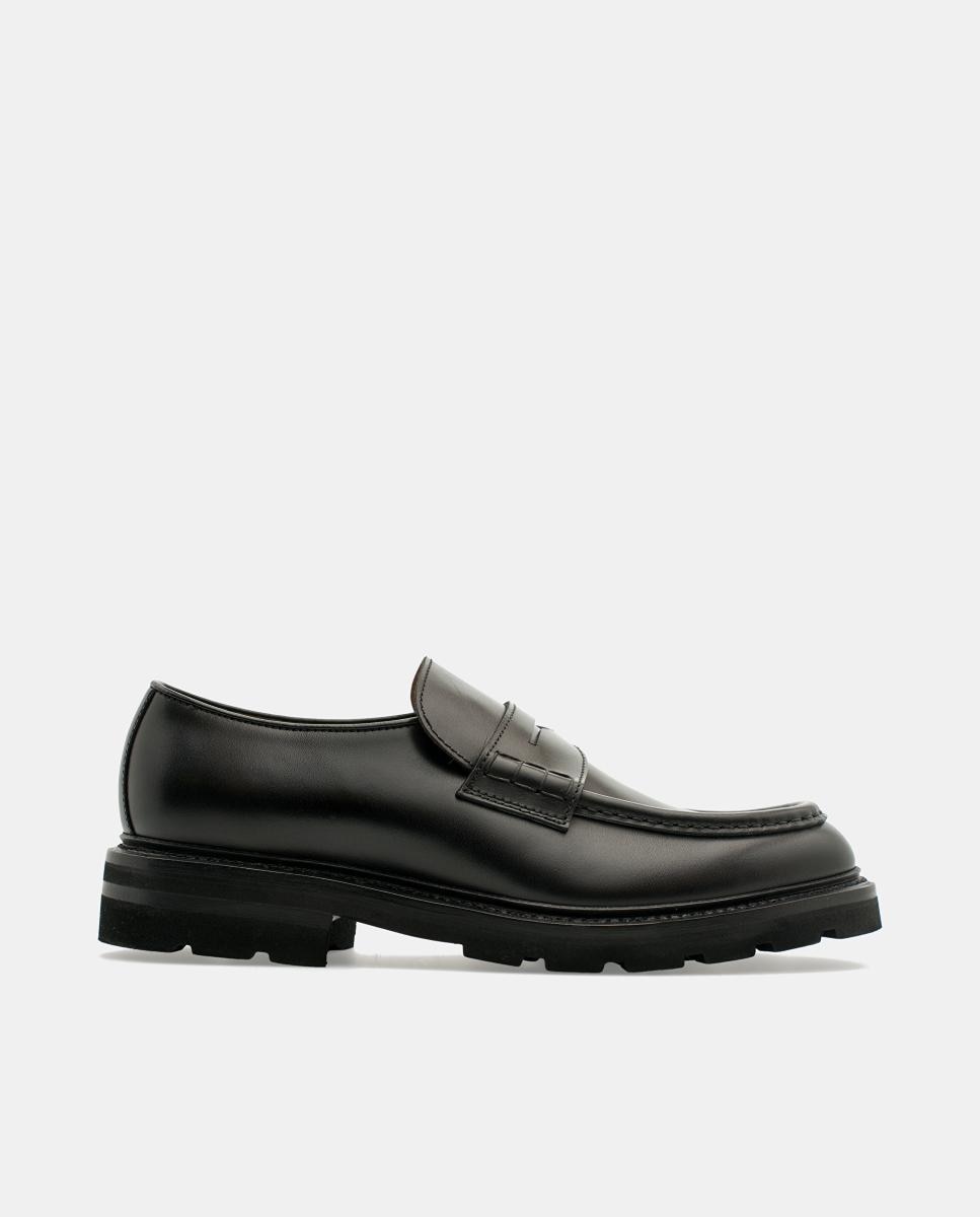 Imagem 0 de Sapatos Tipo Mocassins em Pele com Fita