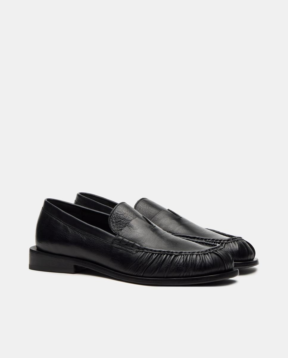 Sapatos Tipo Mocassins em Pele com Fita e Franzido Preto-2