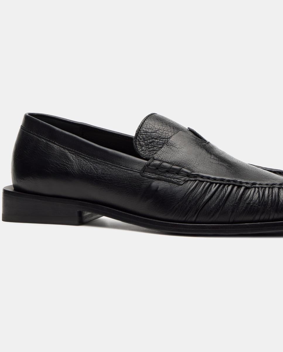 Sapatos Tipo Mocassins em Pele com Fita e Franzido Preto-6