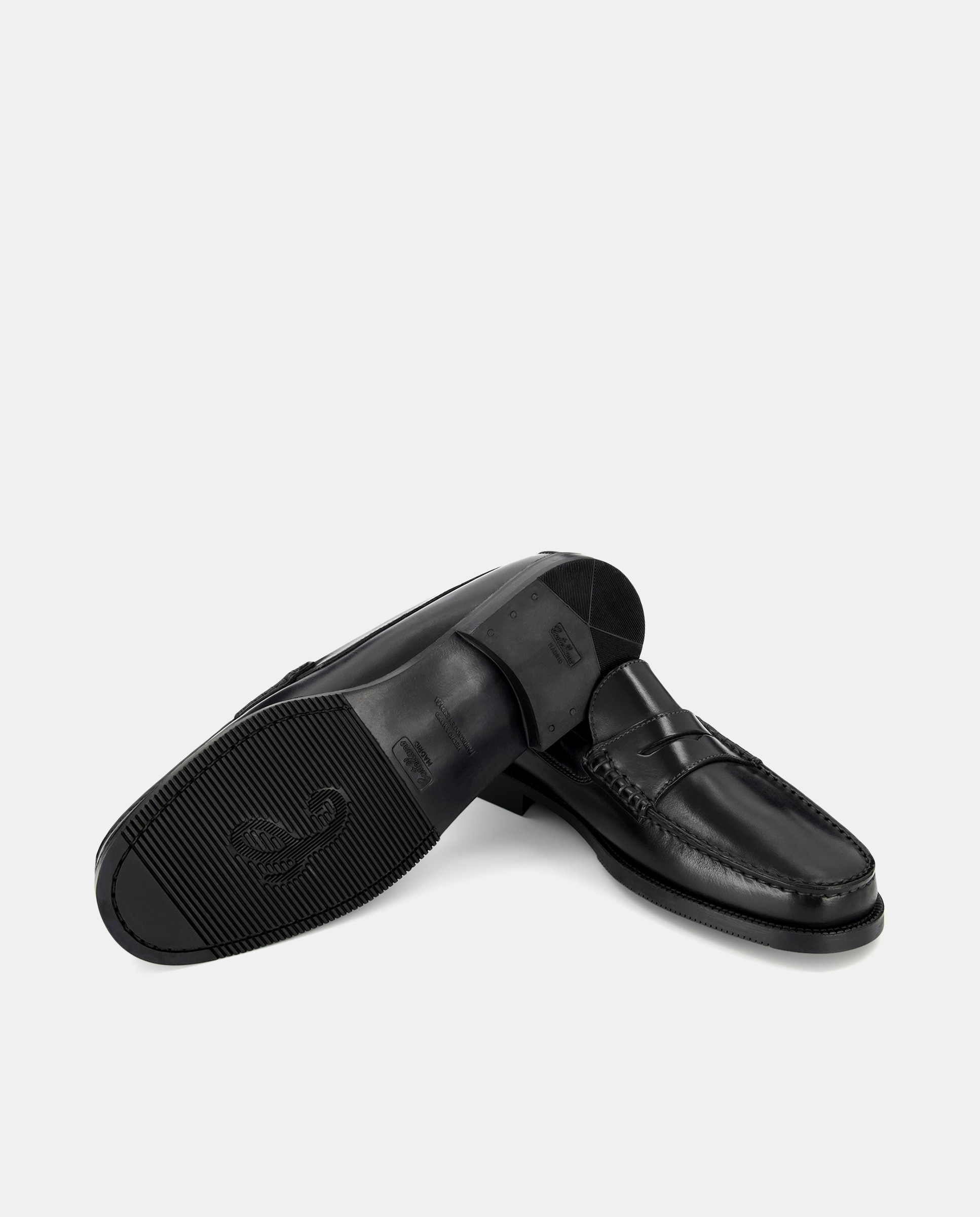 Mocassins em Pele com Fita Preto-2