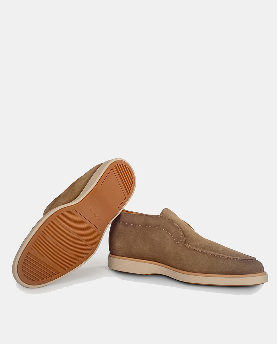 Botins com Sola de Borracha e em Croute Camel-10
