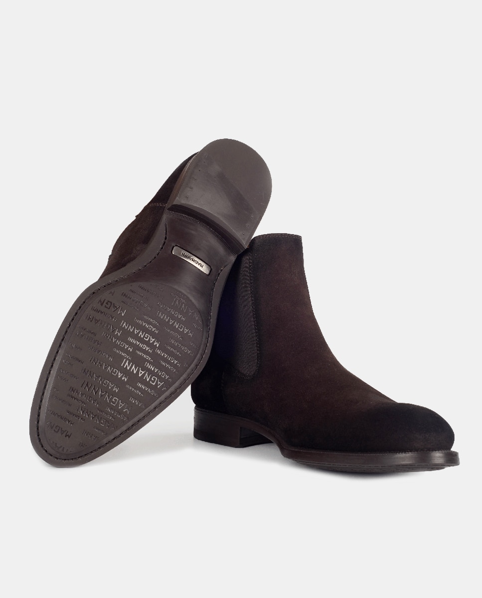 Botas Tipo Chelsea com Fecho Elástico e em Camurça Castanho-claro-4