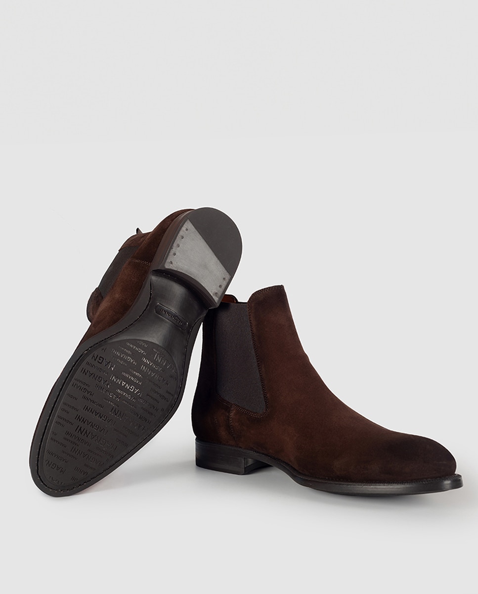 Botas Tipo Chelsea com Fecho Elástico e em Camurça Castanho-claro-11