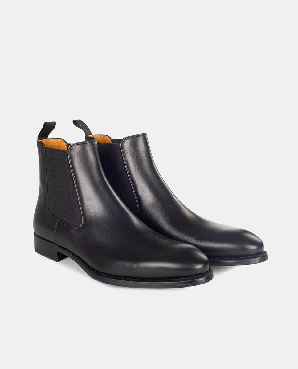 Botas Tipo Chelsea com Fecho Elástico e em Pele Preto-2