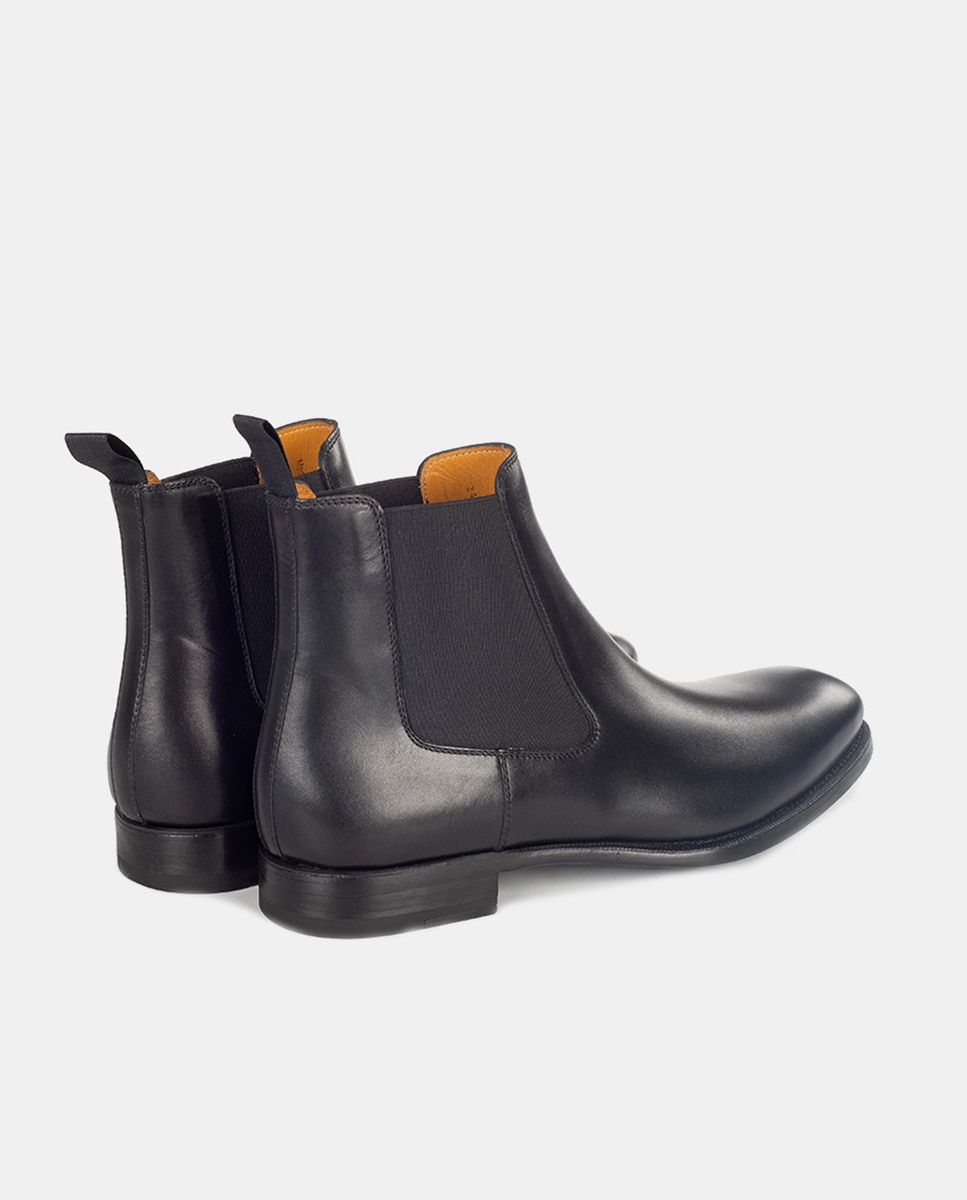 Botas Tipo Chelsea com Fecho Elástico e em Pele Preto-3