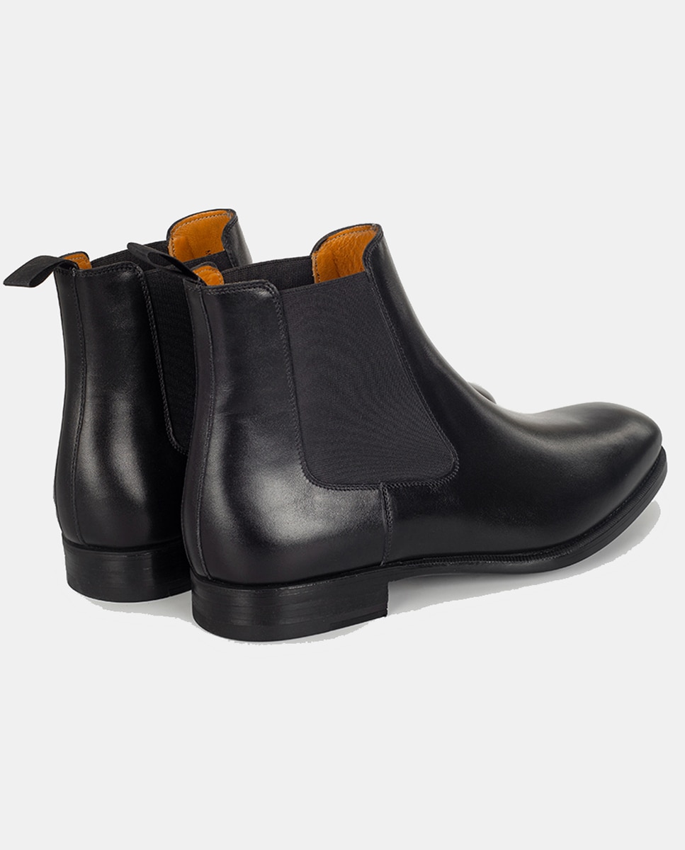 Botas Tipo Chelsea com Fecho Elástico e em Pele Preto-8