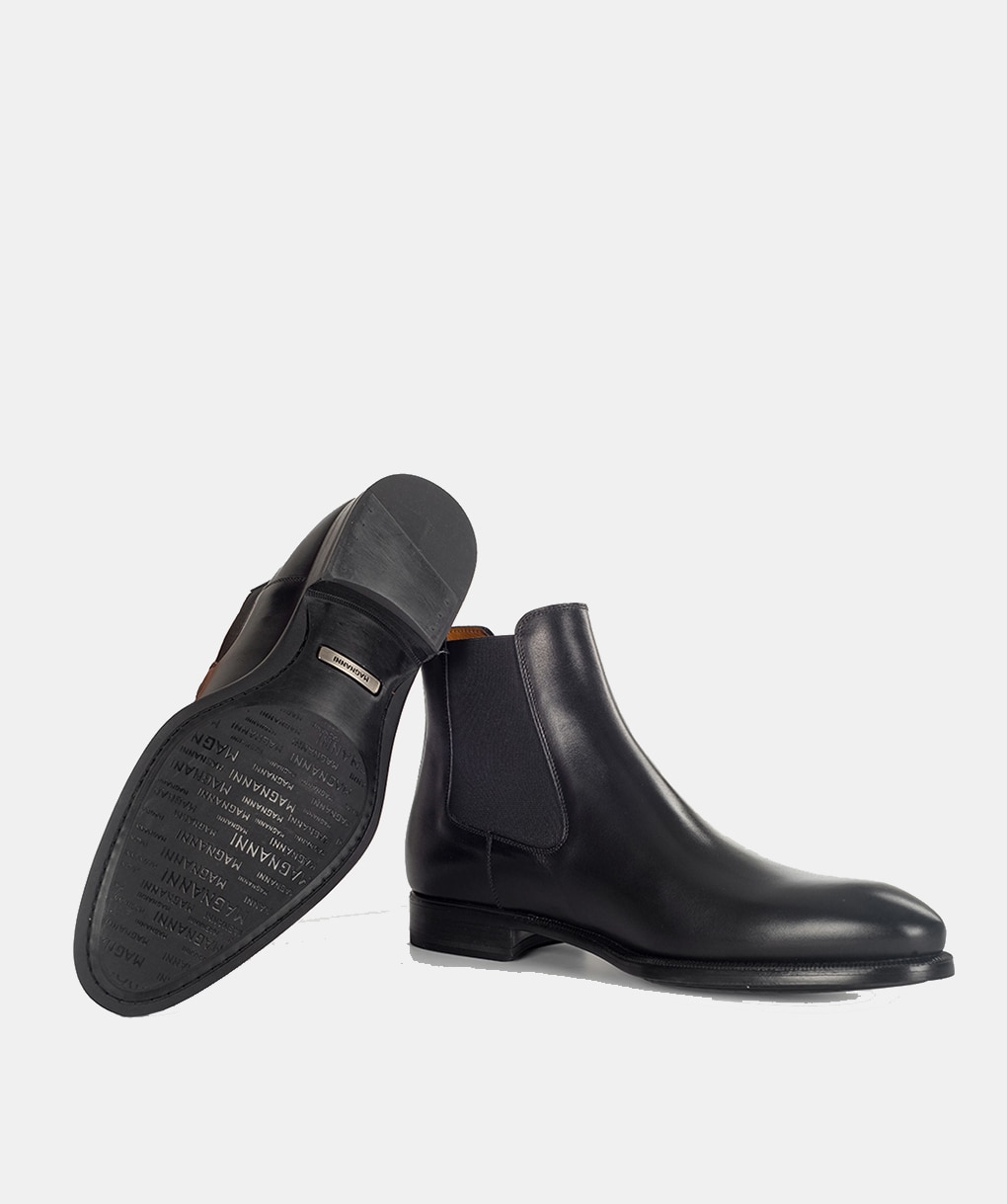 Botas Tipo Chelsea com Fecho Elástico e em Pele Preto-10