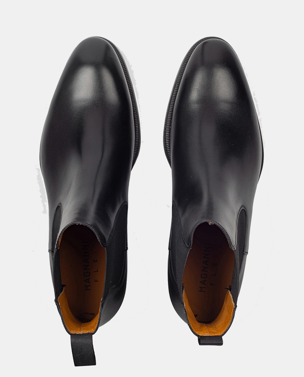 Botas Tipo Chelsea com Fecho Elástico e em Pele Preto-11