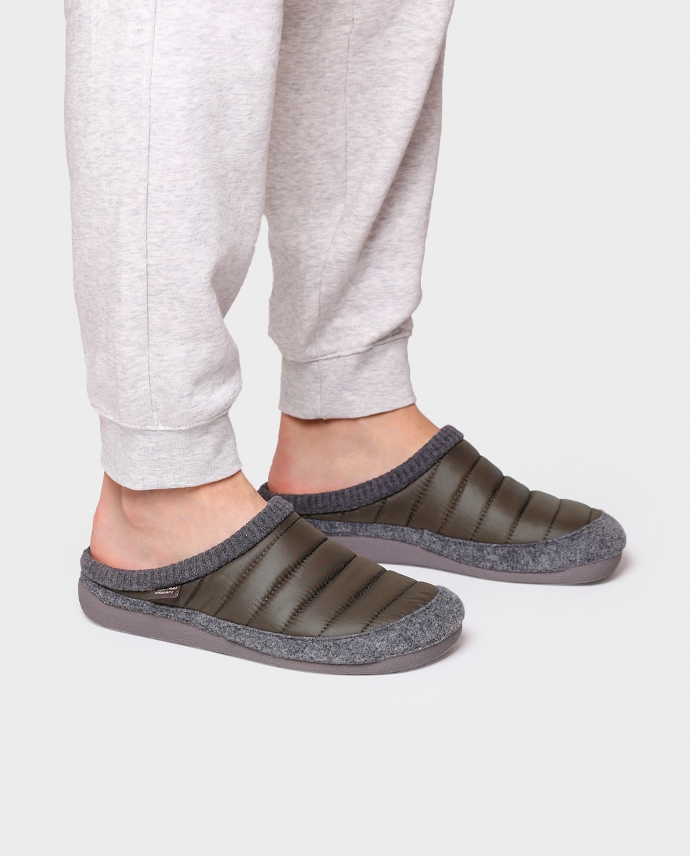 Pantufas Nix com Sola Antiderrapante, Palmilha Amovível e em Combinação de Feltro e Têxtil Verde-4