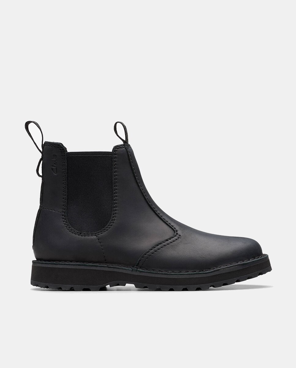 Botas com Sola de Borracha e em Pele Preto-1
