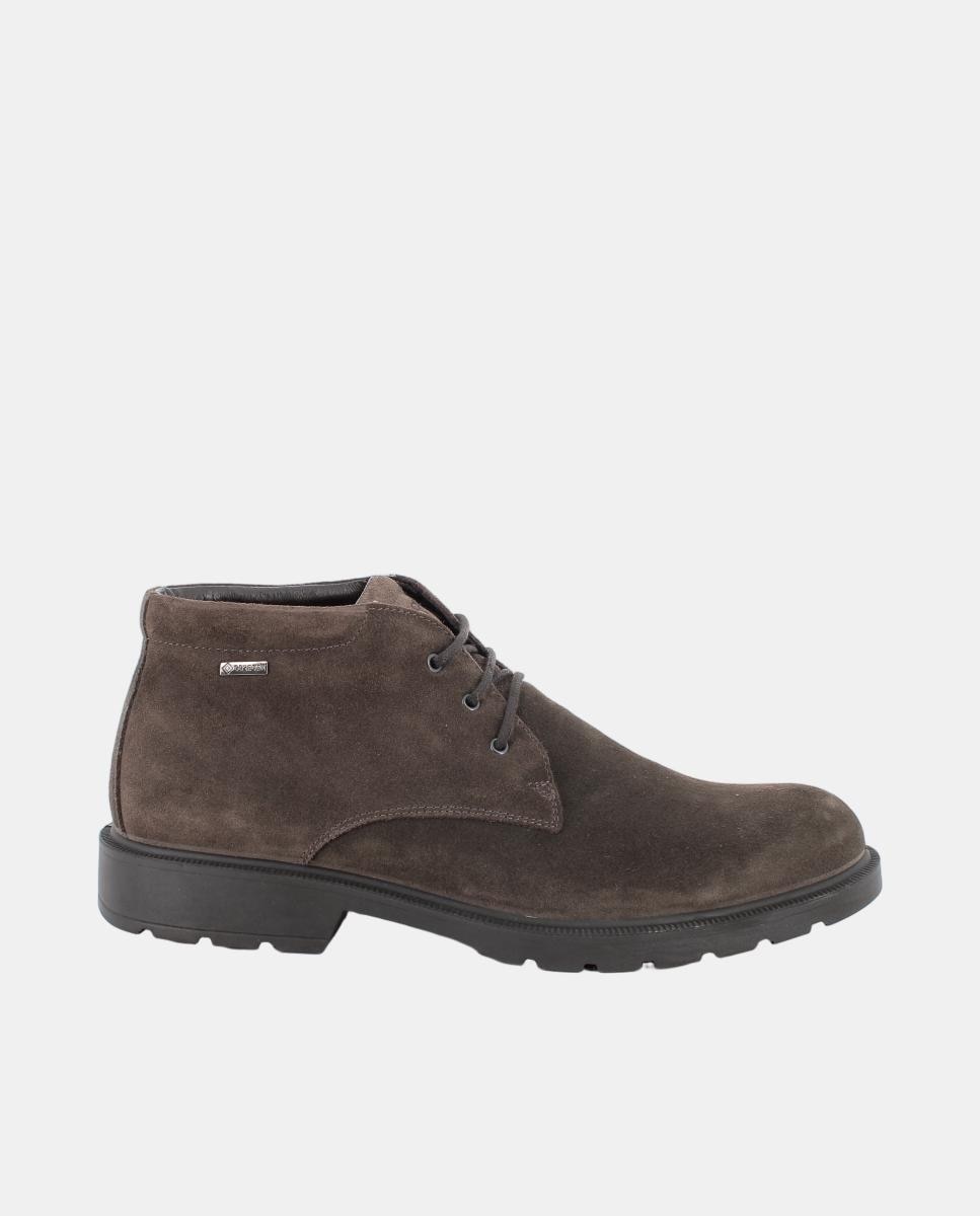 Imagem 0 de Botas em Camurça com Forro Goretex e Fecho de Atacadores