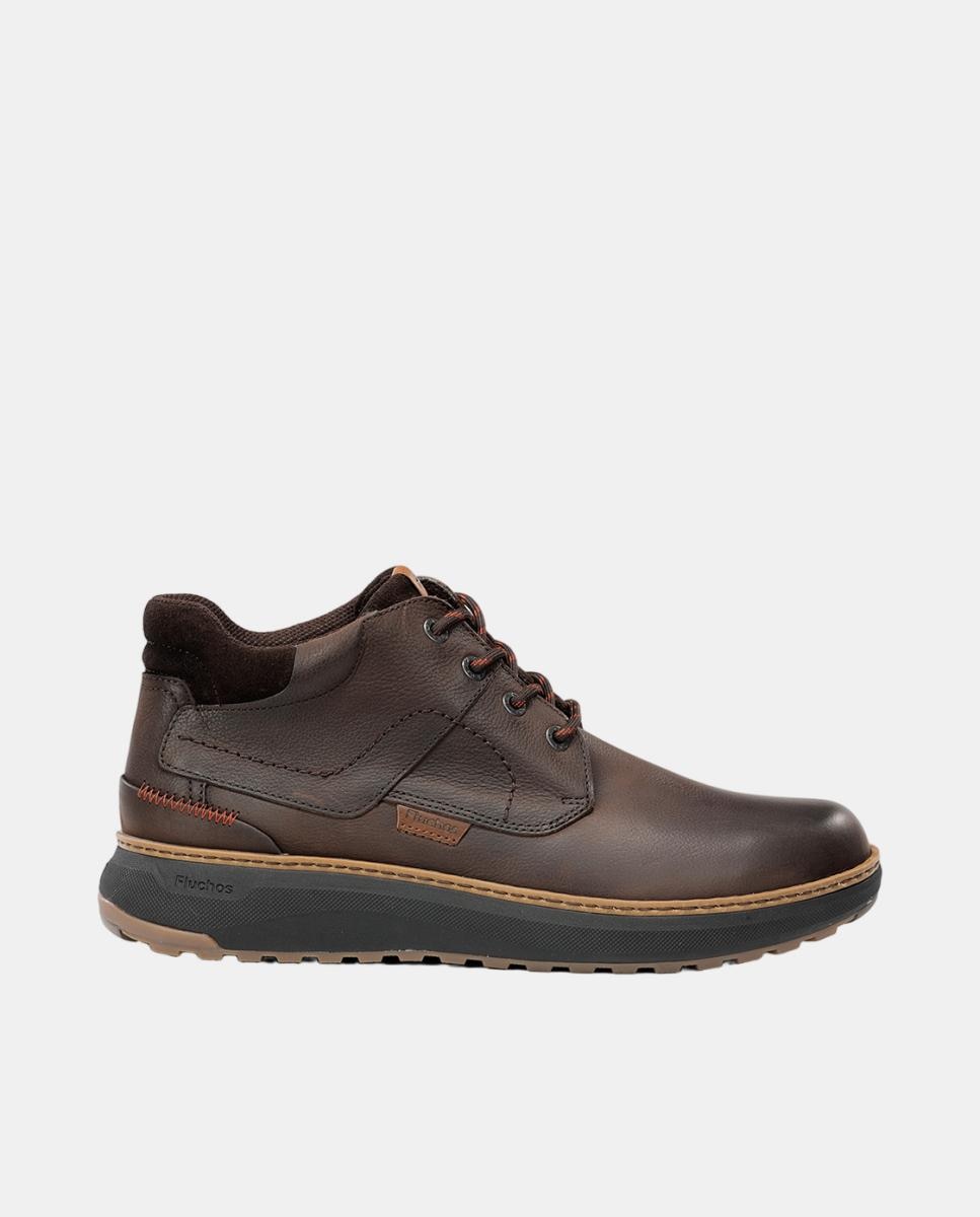 Imagem 0 de Botins em Pele com Pala Lisa