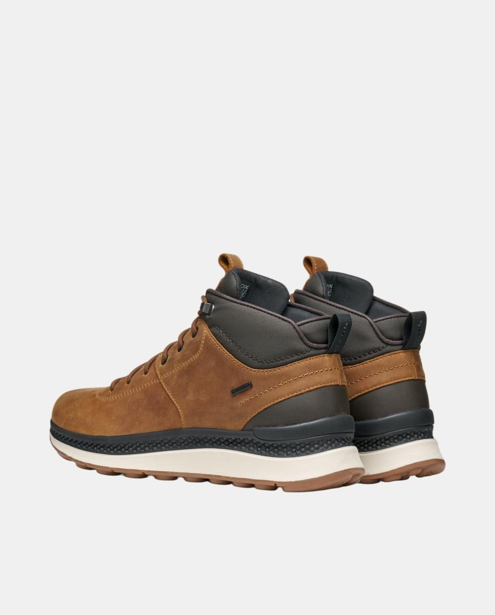 Botins desportivos com sola amortecida e impermeavel Couro-5