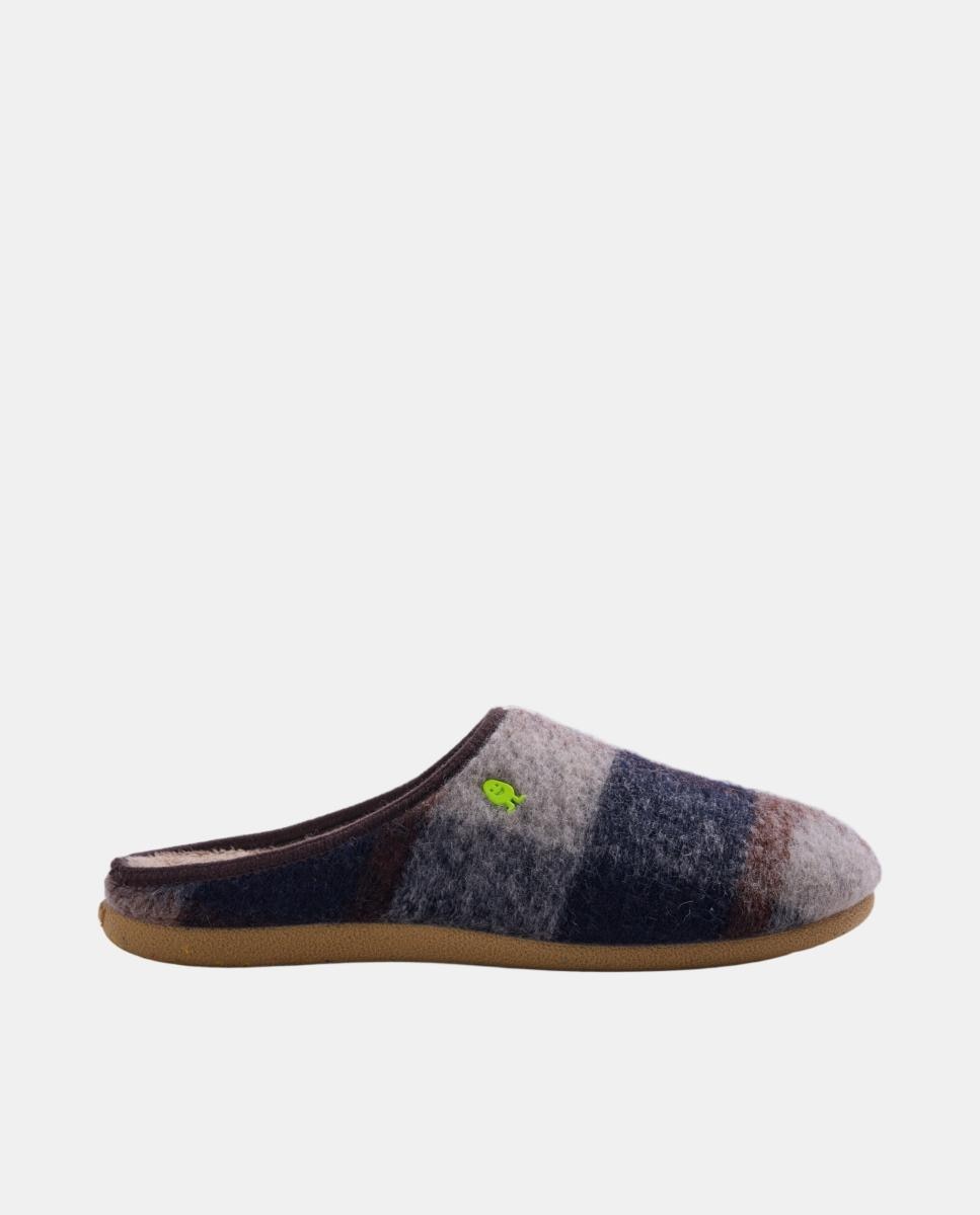 Imagen 0 de Zapatillas de estar por casa cuadros Marrón
