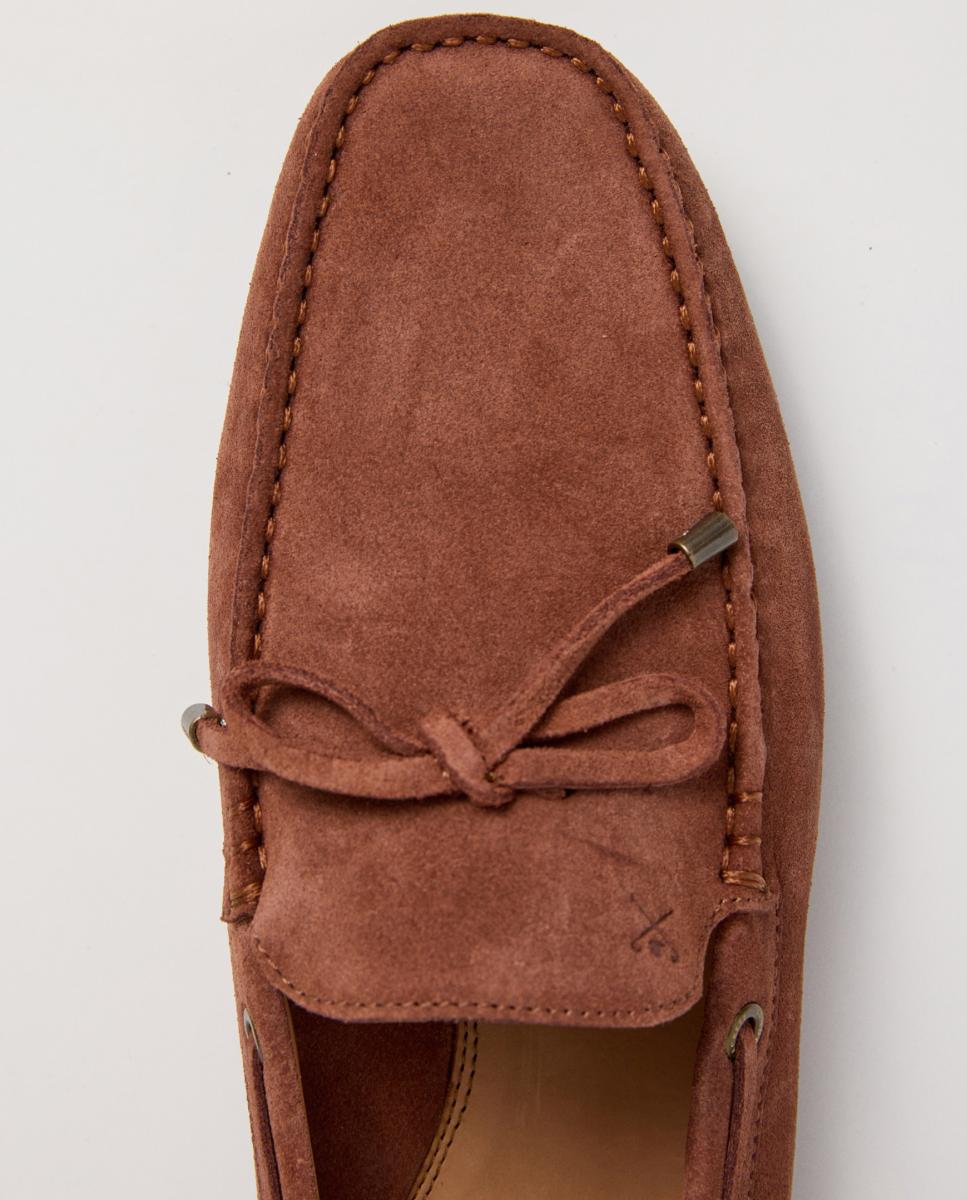 Mocassins de Camurça com Laço Castanho-3