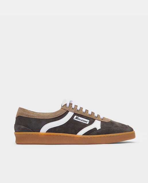 Imagen 0 de Zapatillas unisex con combinaciones únicas.