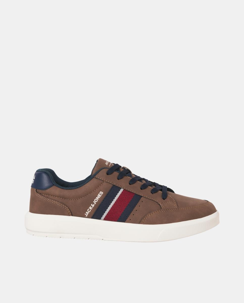 Imagem 0 de Sapatilhas tipo casual com detalhe lateral