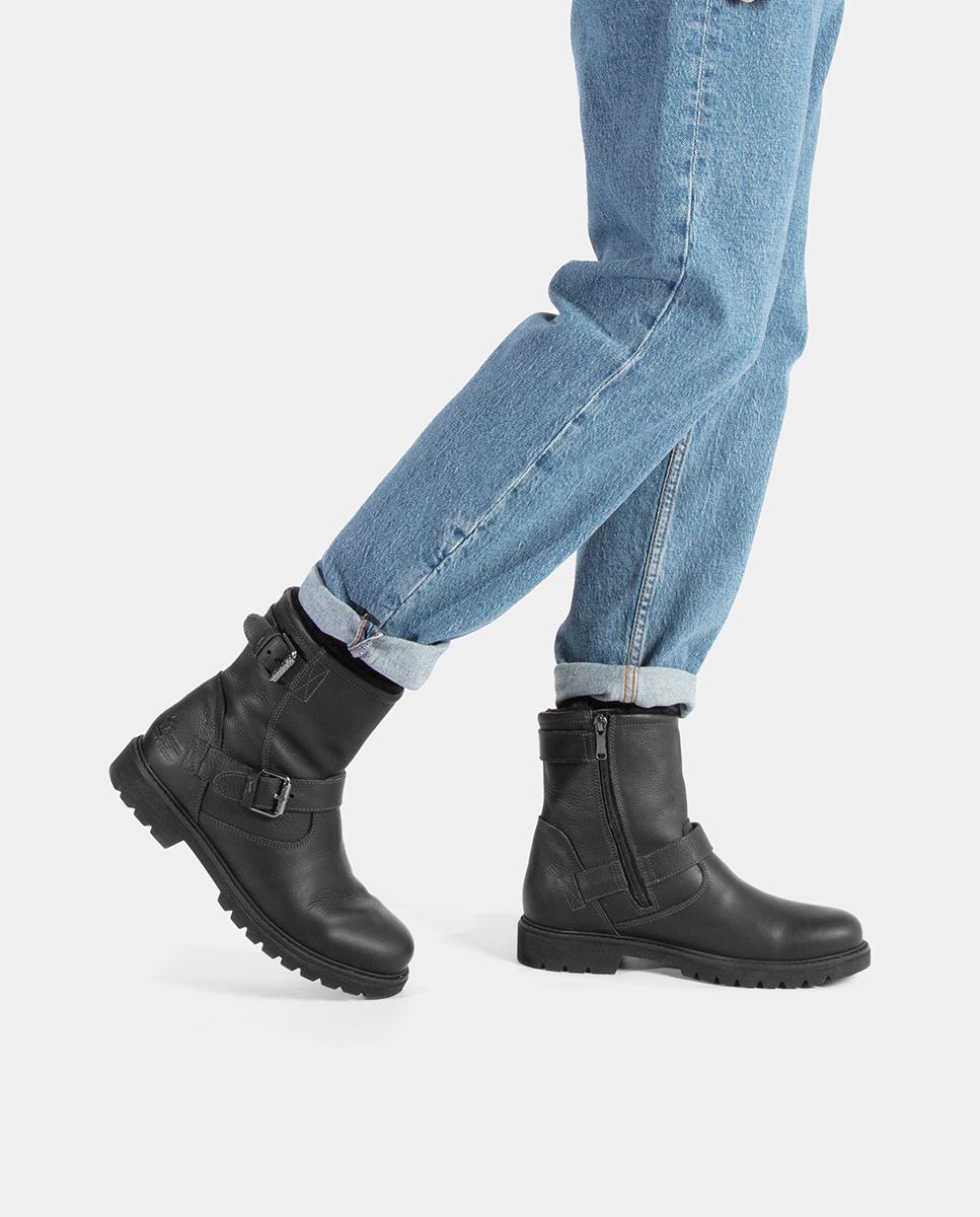 Botas em Pele com Forro de Pelo Sintético Preto-9