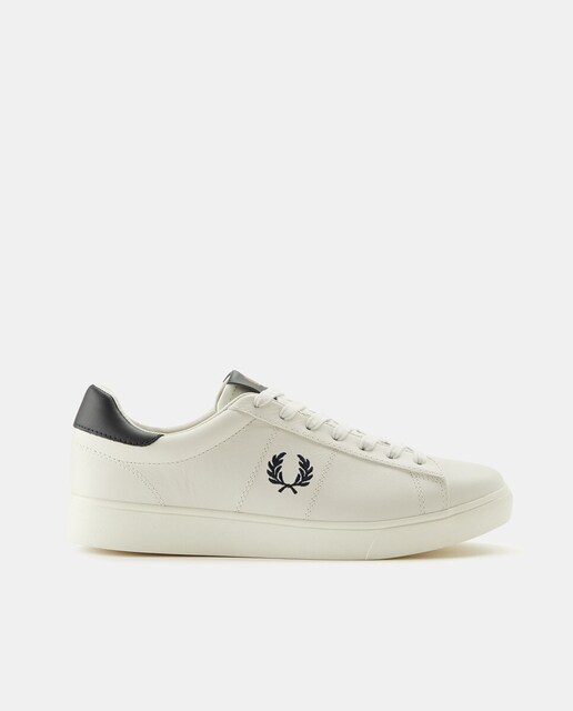 Zapatillas de hombre tipo casco bajas en piel con logotipo