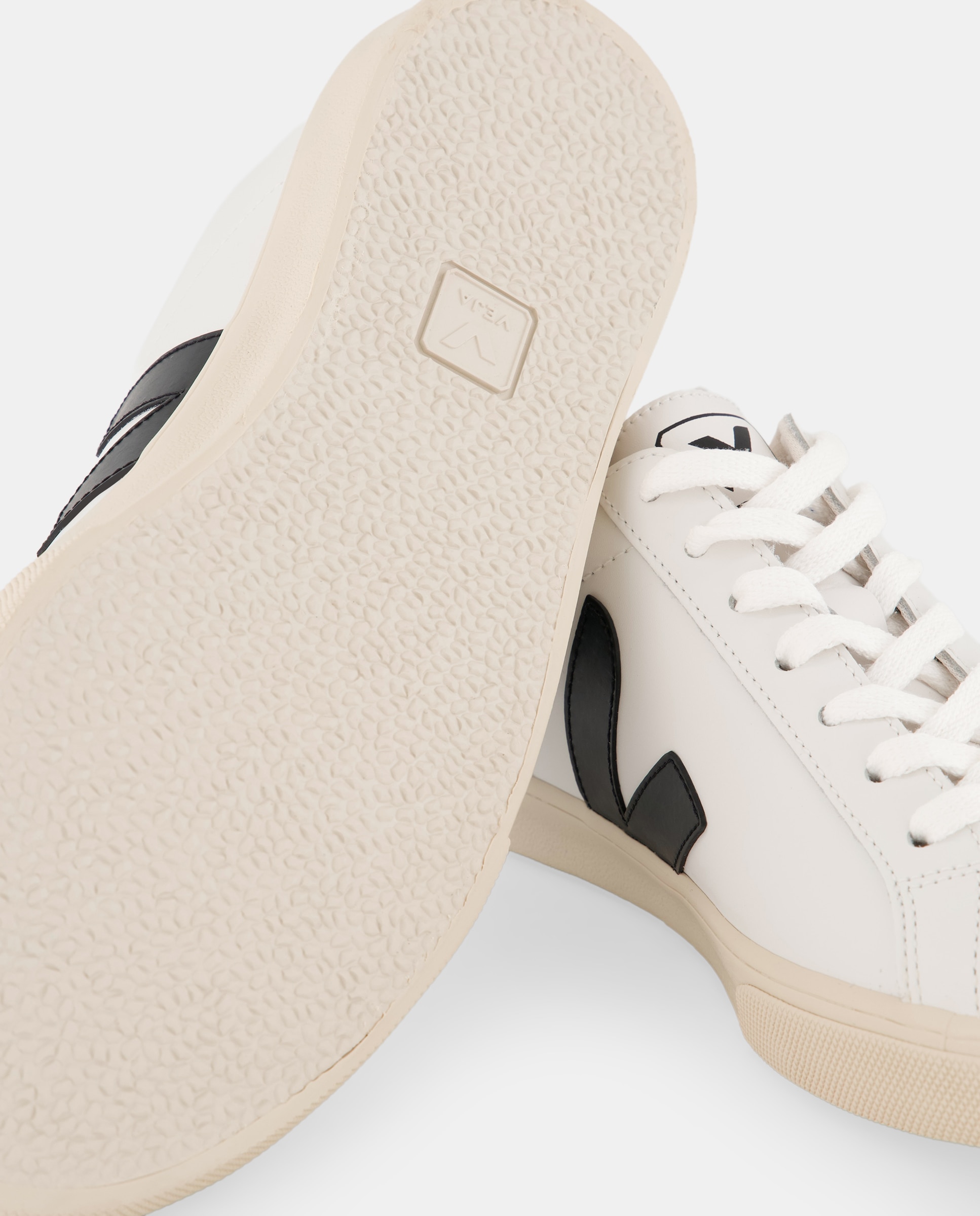 Sapatilhas Modelo Esplar de Couro com Atacadores Preto-7