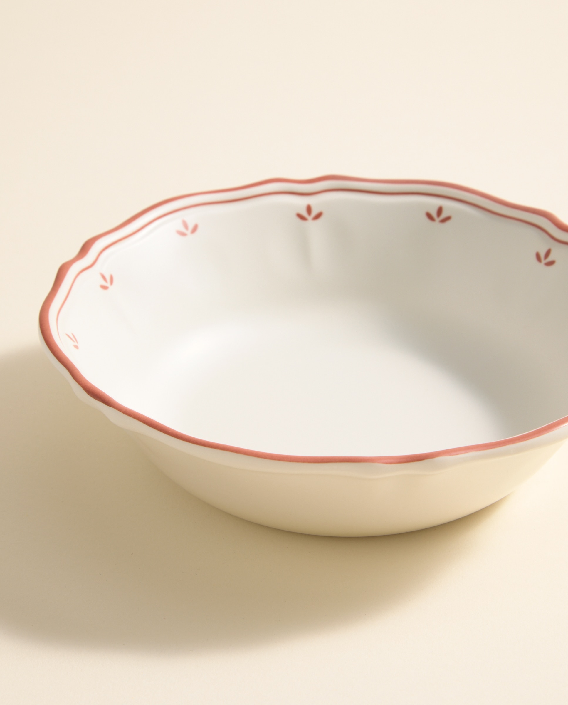 Imagen 0 de Plato hondo de melamina para exterior Romantic Tulip