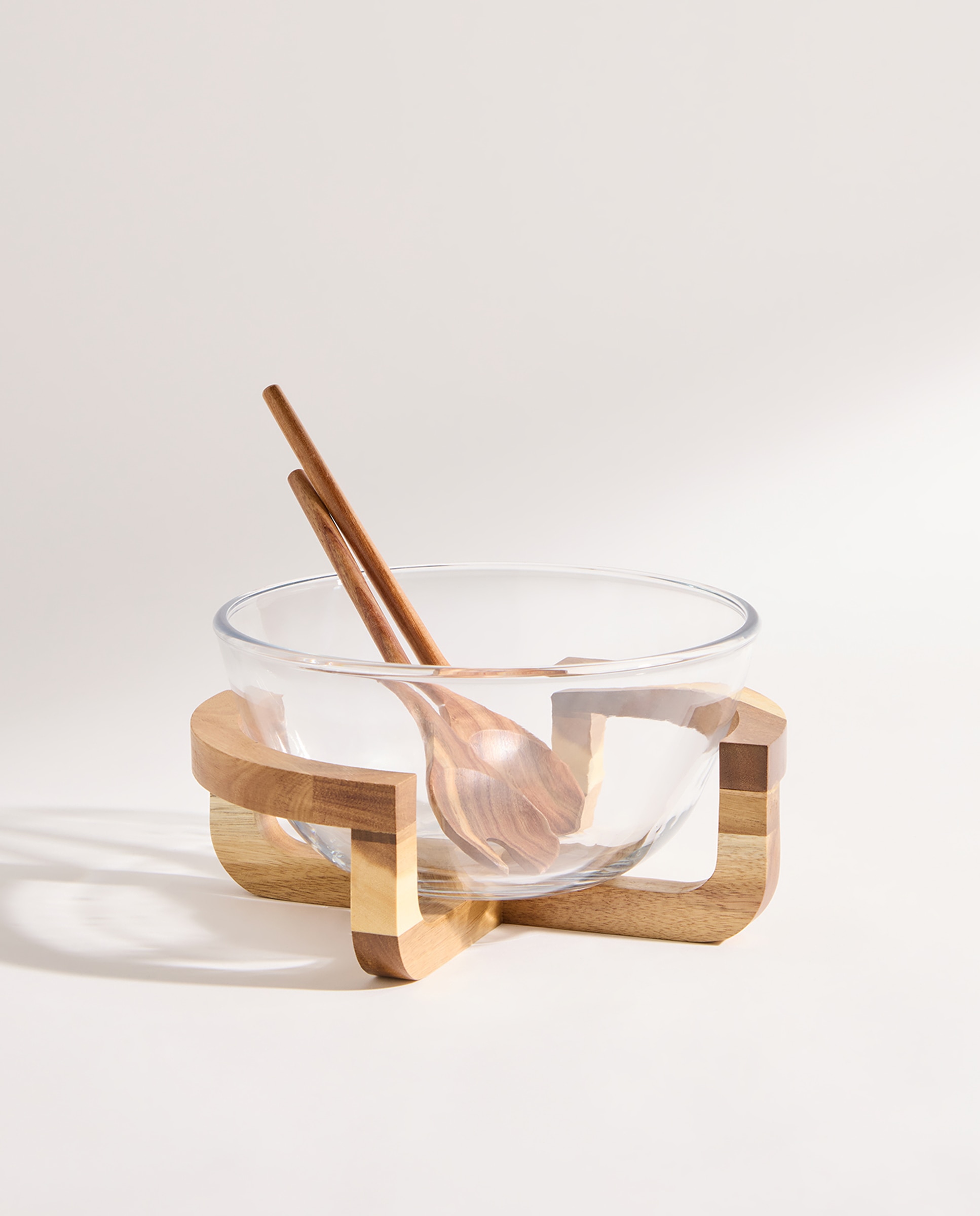 Ensaladera con soporte de bambú y set de utensilios Bianca Transparente-2