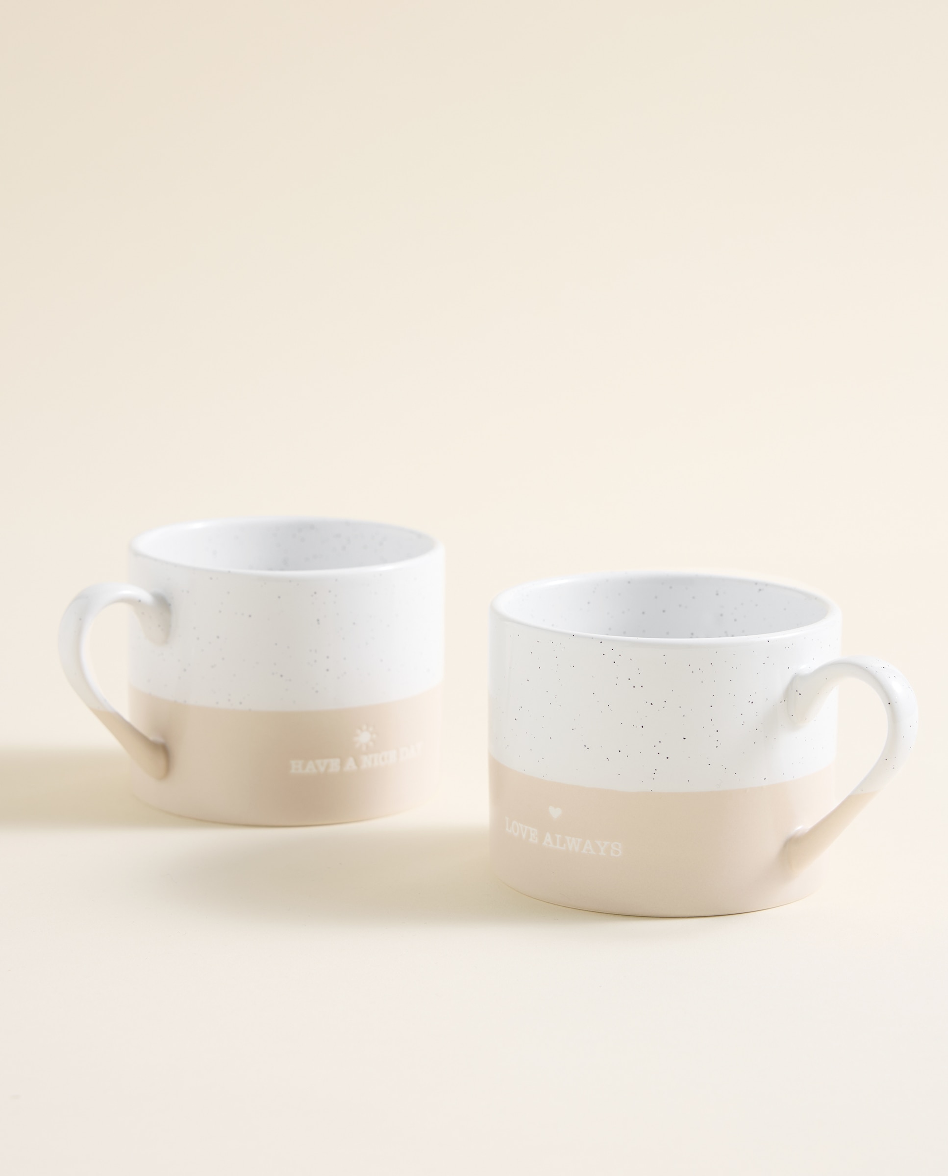 Imagen 0 de Set de 2 tazas mugs Bicolor