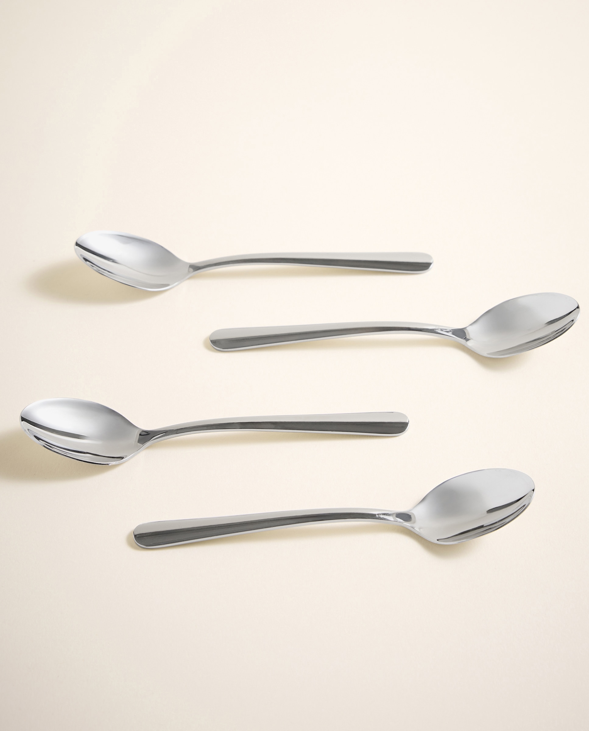 Imagen 0 de Set de 4 cucharas de postre Contemporánea